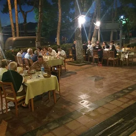 Camlik Restaurant 汽车旅馆 İznik